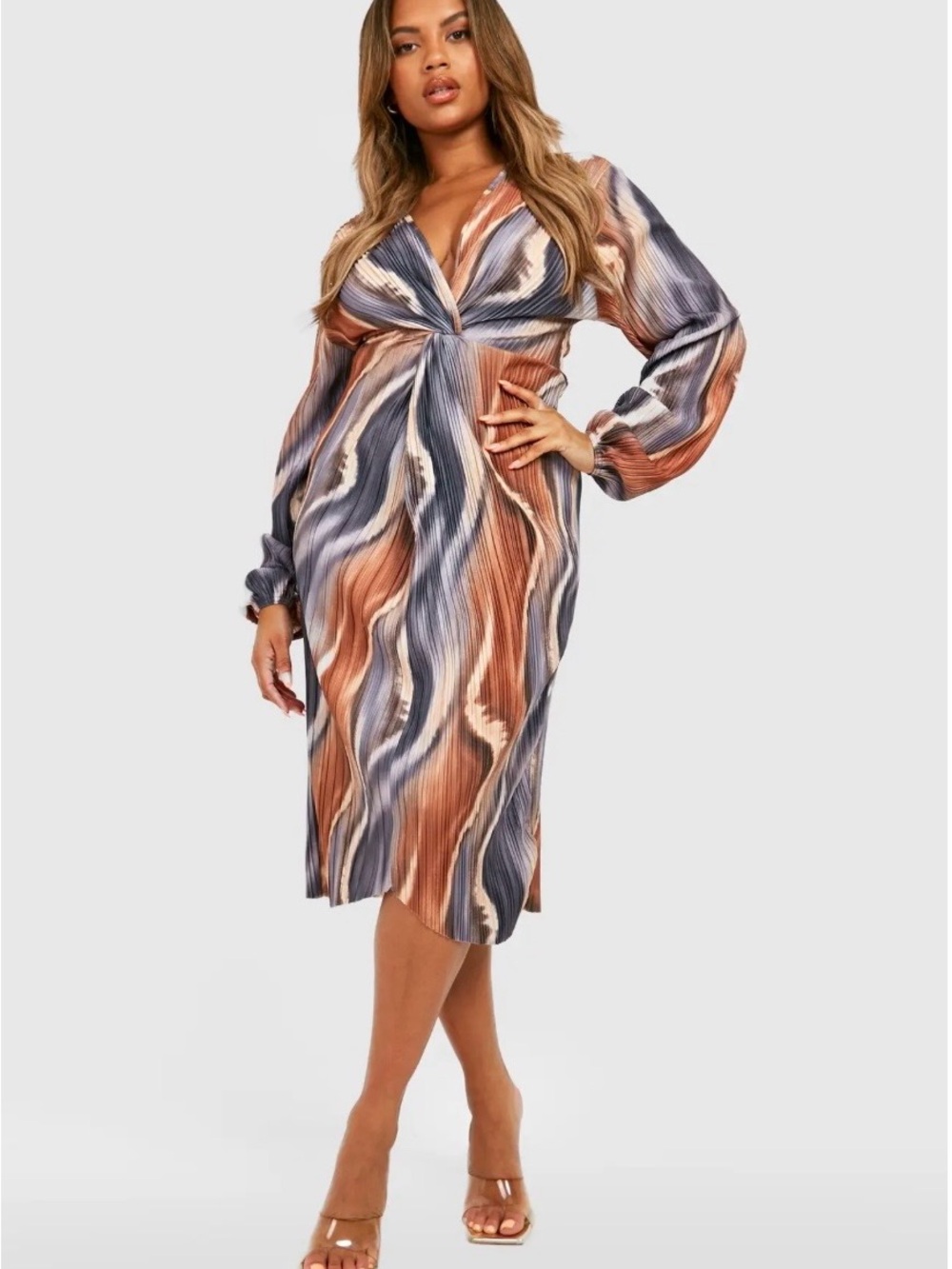 Boohoo Plus Twisted Front Midi Dress in Rust, Navy & Cream Wave Print